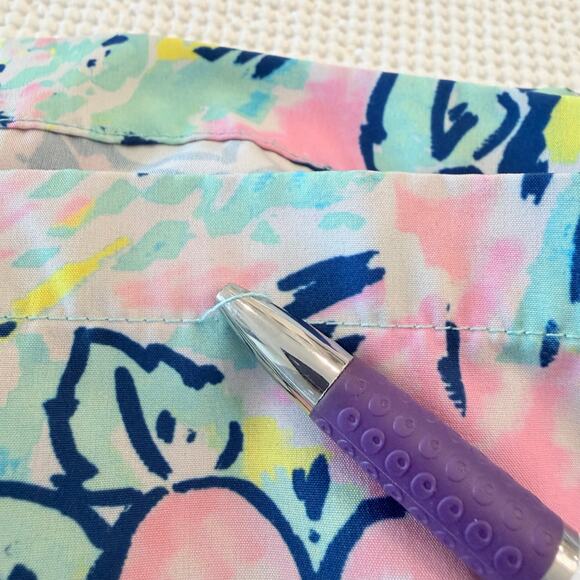 Chubbies Men's Floral Swim trunk Lg 7" inseam - Picture 7 of 11